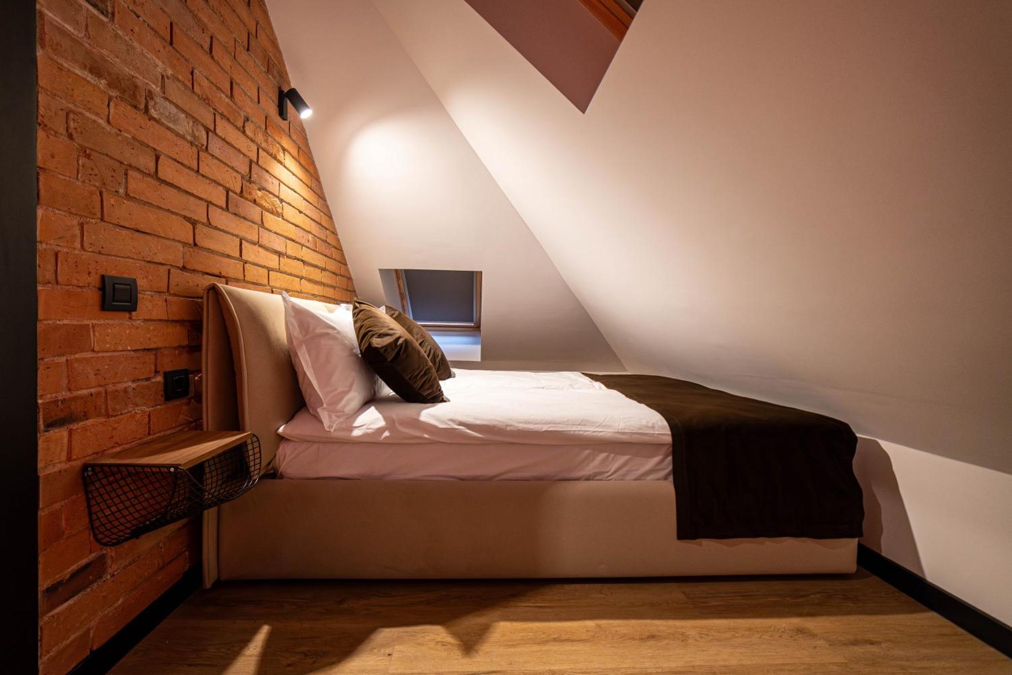 Apartment B18 *